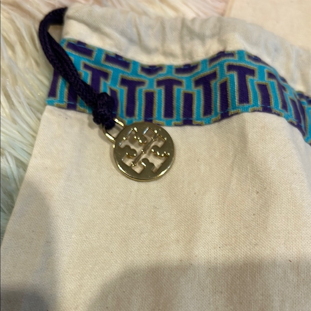 Louis Vuitton Tan Dust bag with COA , Salvatore Ferragamo and Tory Burch DB - Picture 5 of 14